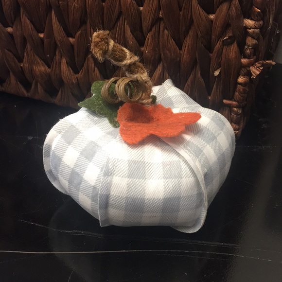 Pumpkin decor - Picture 1 of 2